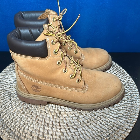 Junior Timberland 6-Inch Premium Wheat Waterproof Boots Size 6M #12909 - Picture 4 of 7
